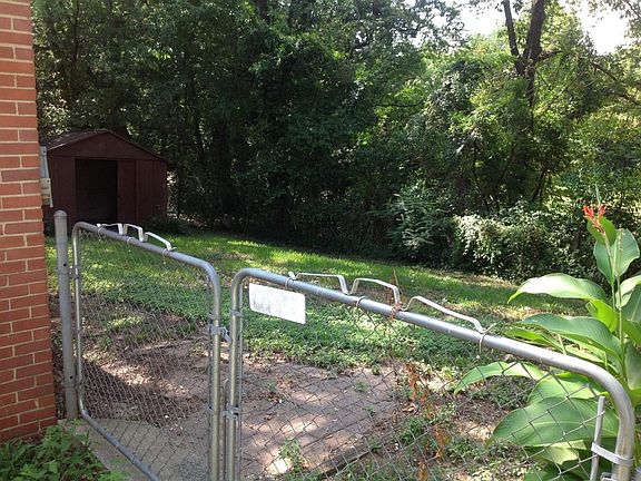 2nd image of 3283 Willow Lane Dr