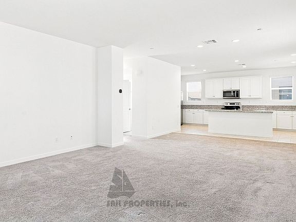 2nd image of 10910 Portsmouth St