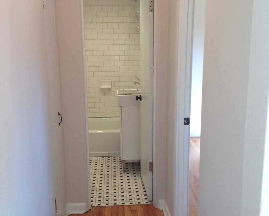 1560 Bathroom