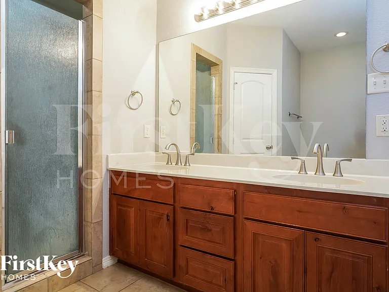 104 Abbey Rd — Photo 14