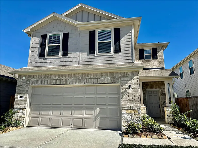16523 Pine Arrow Dr — Photo 1