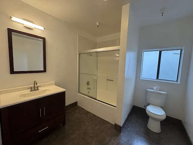1250 Long Beach — Photo 26