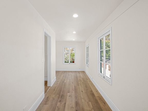 5th image of 1830 S Gramercy Pl #1828