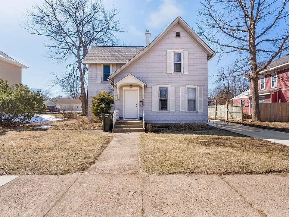 709 Iowa St