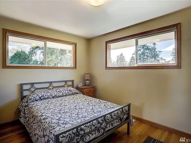 8630 Holly Ln — Photo 3