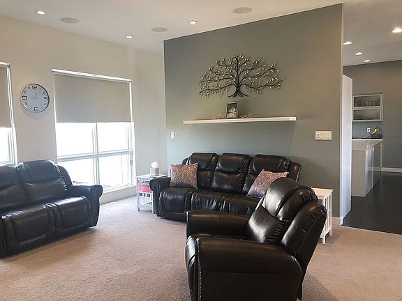 5th image of 1810 Greenhill Dr