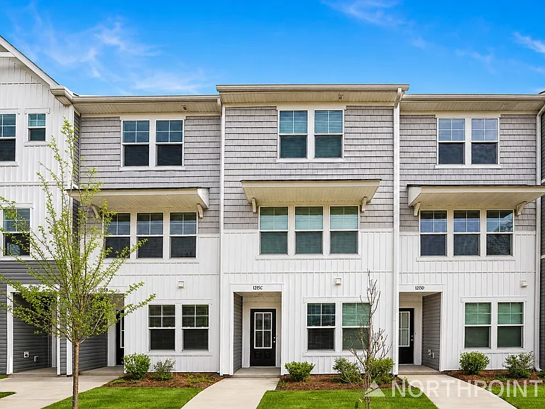 1207 Briarhill Rd #B — Photo 3