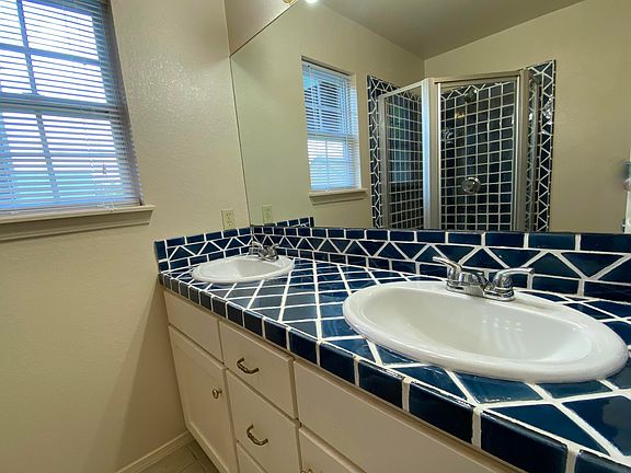 5th image of 35550 Granite Dr