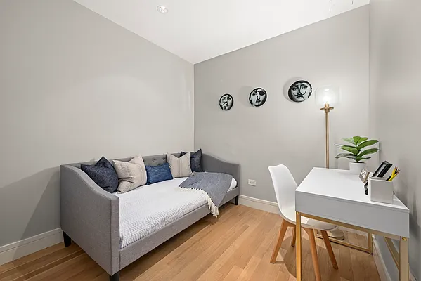 Sold by Compass | media 7