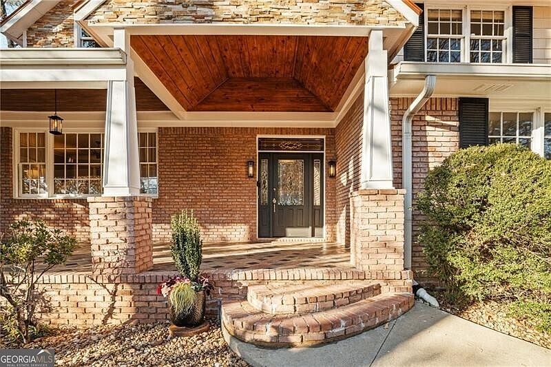 1st image of 2686 Parkview Dr NE