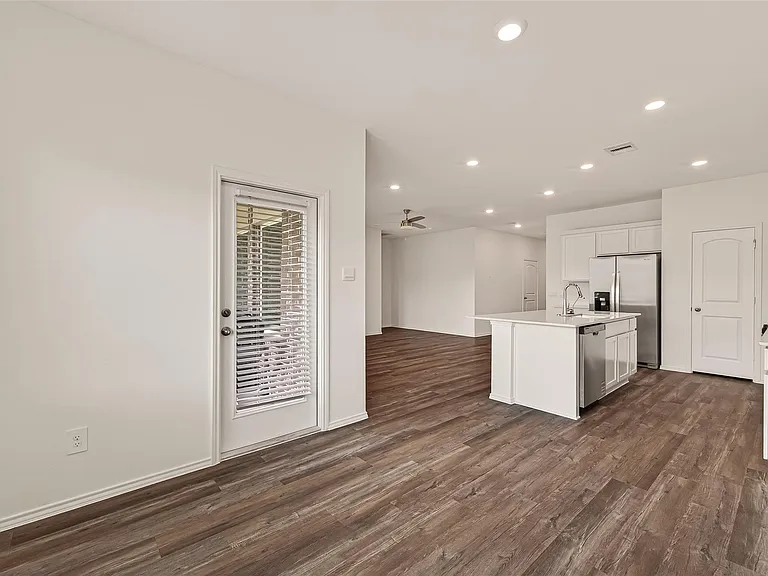 6107 Ginevra Summers Dr — Photo 15