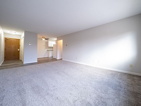 3rd image of 814 11th Ave SE APT 303