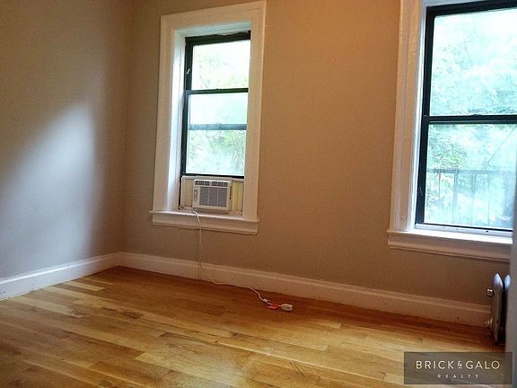 3rd image of 292 Saint Johns Pl APT 53