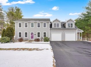 66 Lee St, East Longmeadow, MA 01028