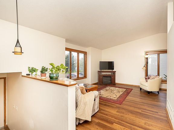 4th image of 433 Braeburn Dr