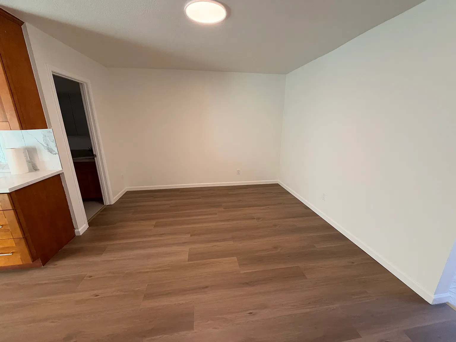2 bed, 800 sqft, $2,500 — Photo 4