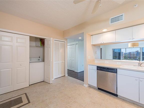 5th image of 1200 Country Club Dr APT 3402