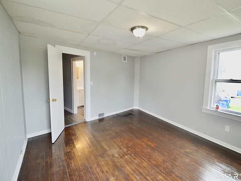 2310 Barnum Ave #1 — Photo 9