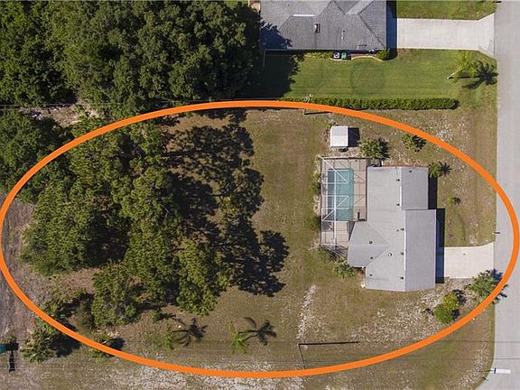 3rd image of 7496 Kenway St