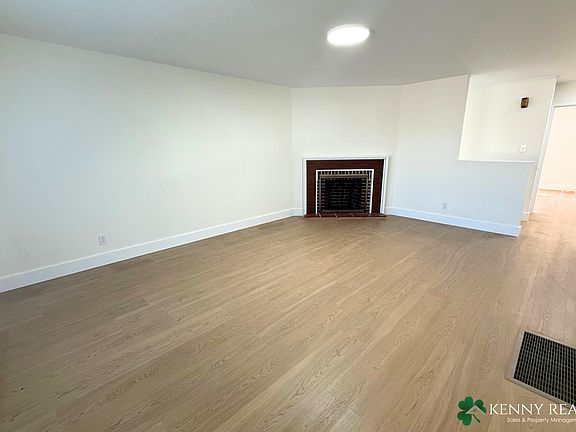 3rd image of 525 Hanover St