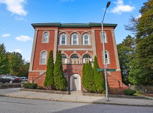 32 Providence St APT 9, Worcester, MA 01604