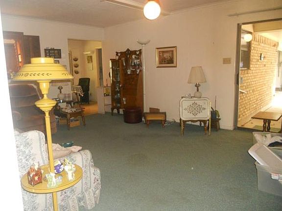 4th image of 612 Marcus Dr