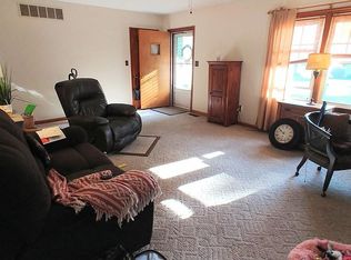 605 S Indiana St, Tuscola, IL 61953