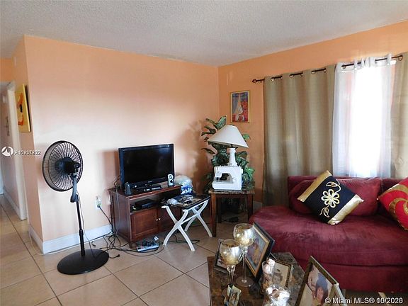 4th image of 75 NE 202nd Ter #P12