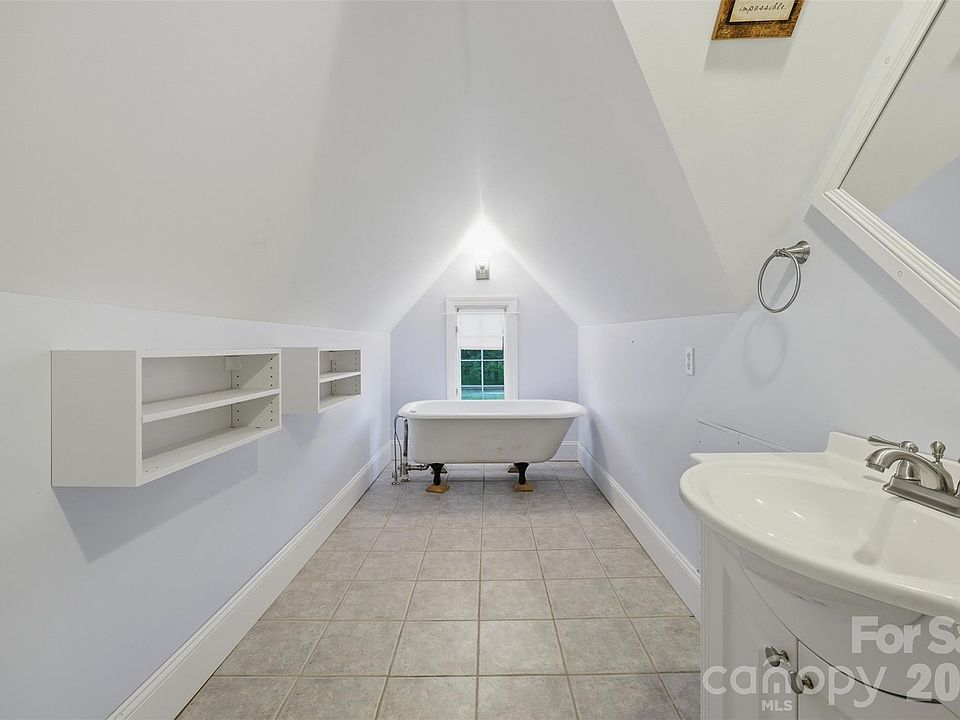 43rd image of 2386 Liledoun Rd