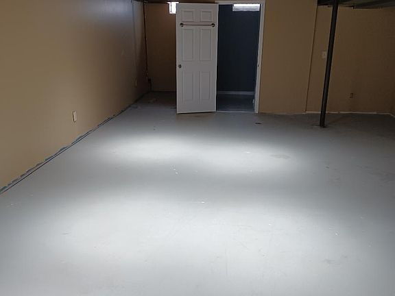 5th image of 29215 Elmwood St