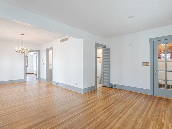 3rd image of 176 Merwin Ave
