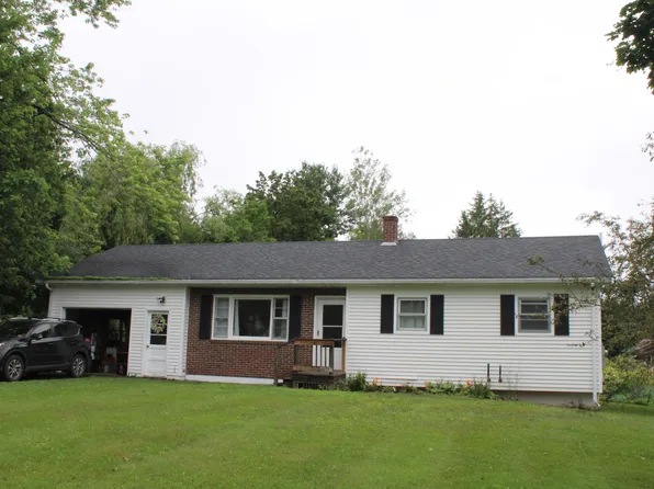 28 Mountainview Drive, Hampden, ME 04444