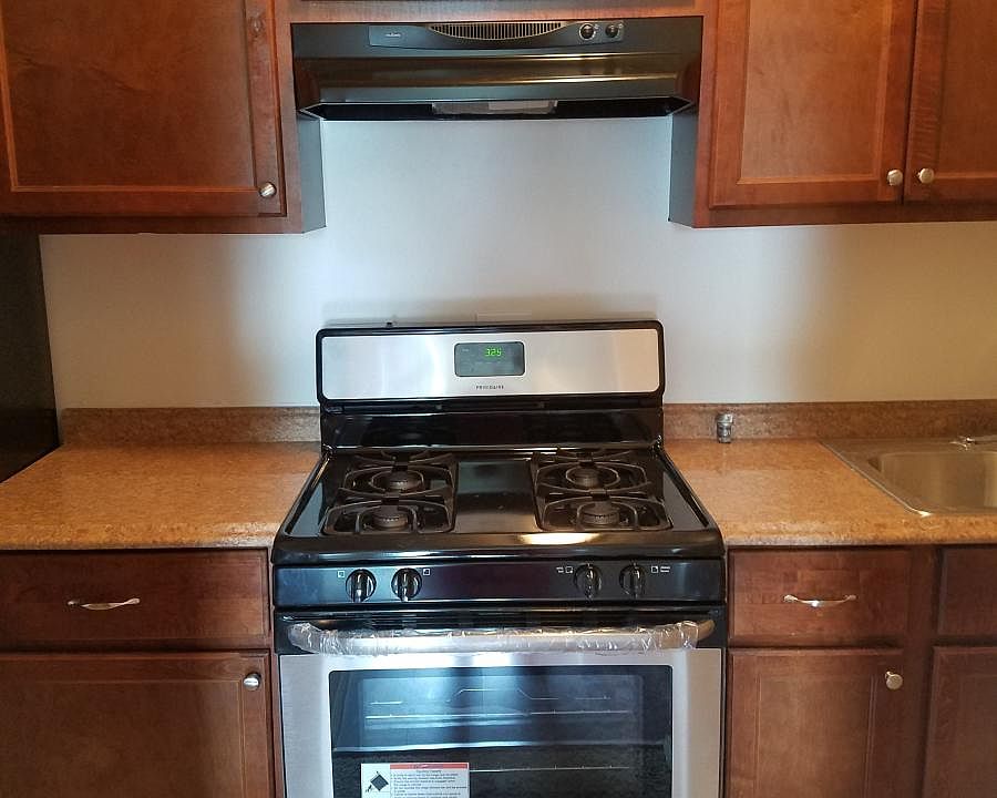 1st image of 130 Central Ave