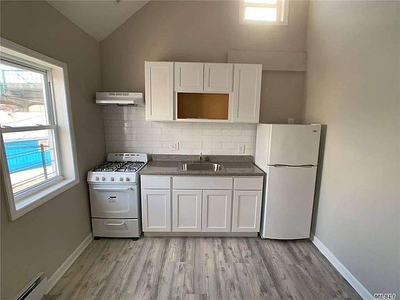 3rd image of 309 B 88th St #2