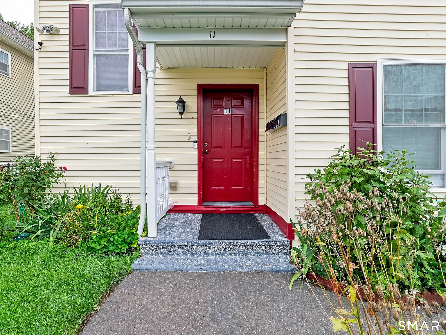 3 bed, 2.0 bath, 2596 sqft, $2,200 — Photo 4