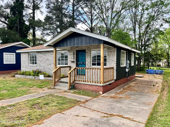 1317 Fernwood Dr, Jackson, MS 39213