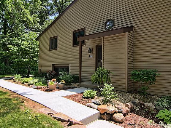 2nd image of 285 River Woods Ln