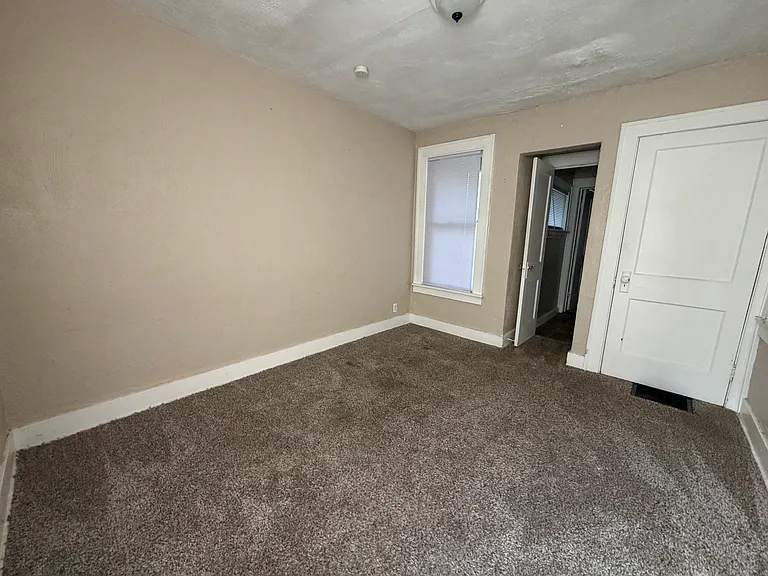 1306 S 31st St — Photo 7