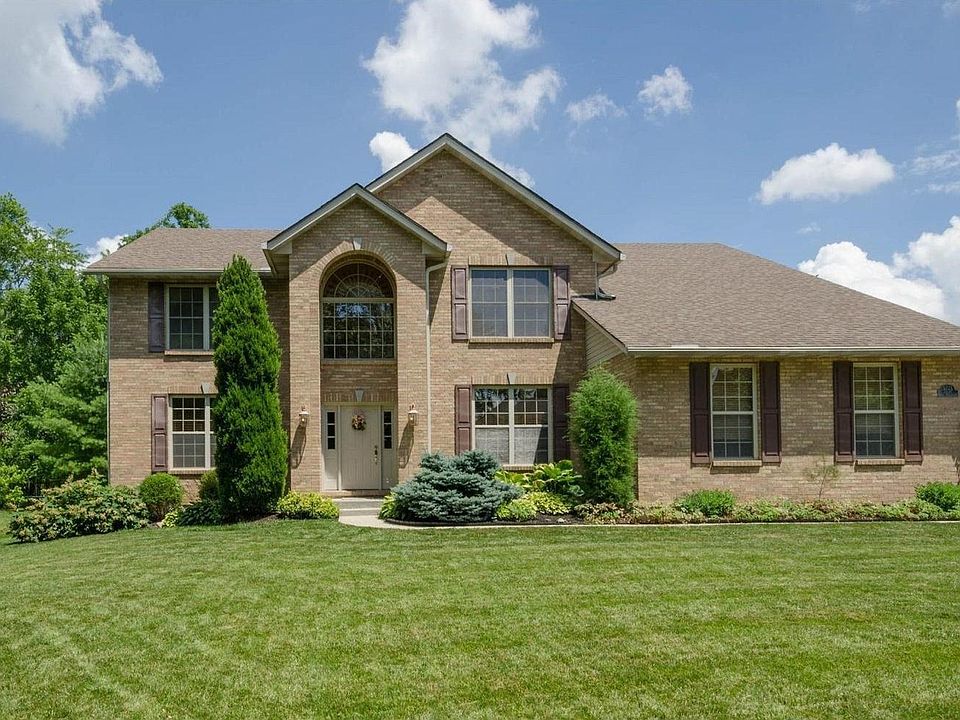 Beautiful full brink home in Sunset Ridge