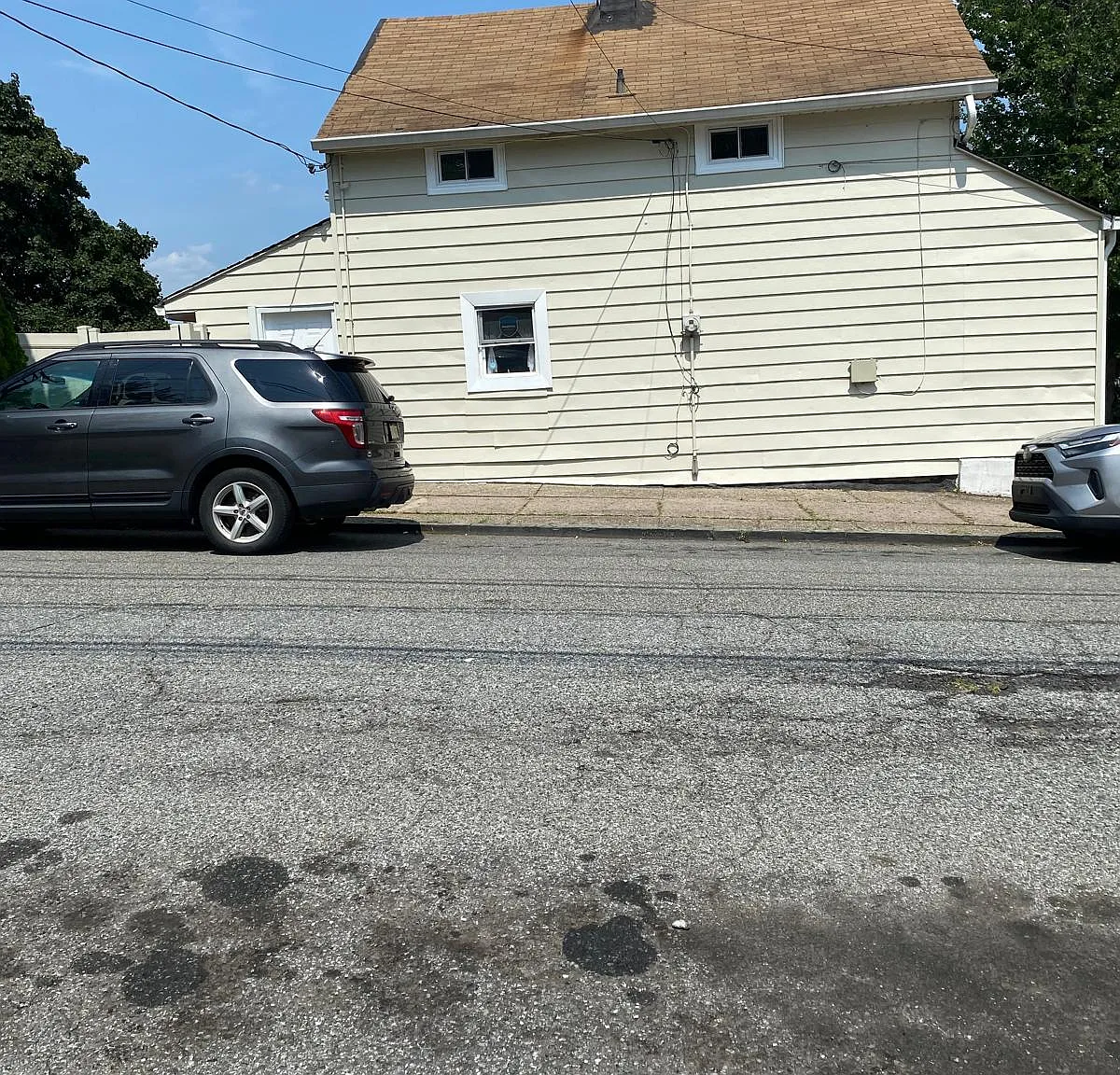 3 bed, 1750 sqft, $3,100 — Photo 3