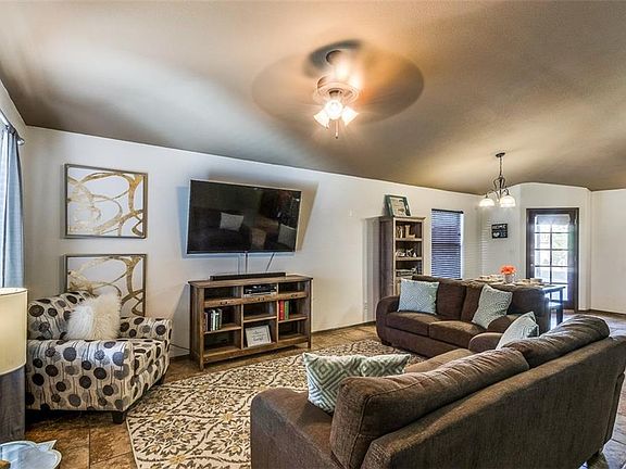 3rd image of 3224 Scarlet Point Dr