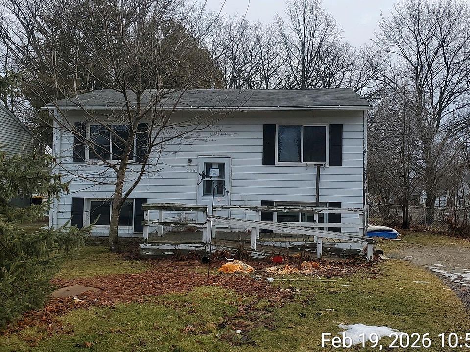 1st image of 206 Williamette Ave