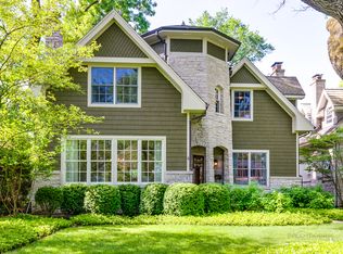 349 E Woodland Rd, Lake Bluff, IL 60044