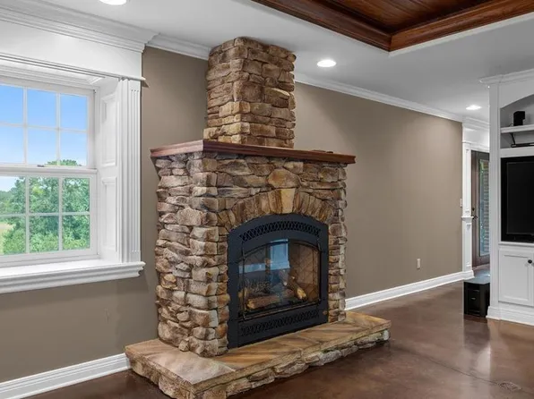 2086 Tick Ridge Rd, Glasgow, KY 42141