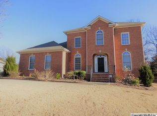 104 Kinsman Cir, Huntsville, AL 35806