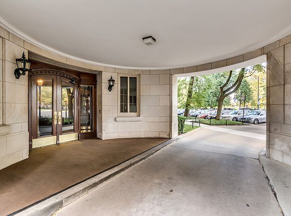 2nd image of 5490 S Shore Dr APT 8N