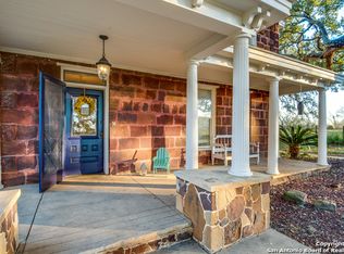 455 Brooks Ln, Poteet, TX 78065