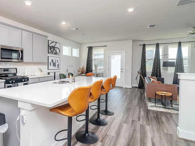 7501 Travertine Spring Dr — Photo 9