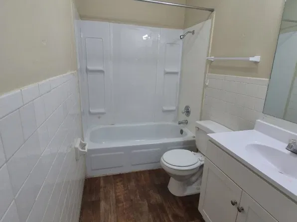 Bailey Apartments, 506 Hopwood St #2, Malden, MO 63863