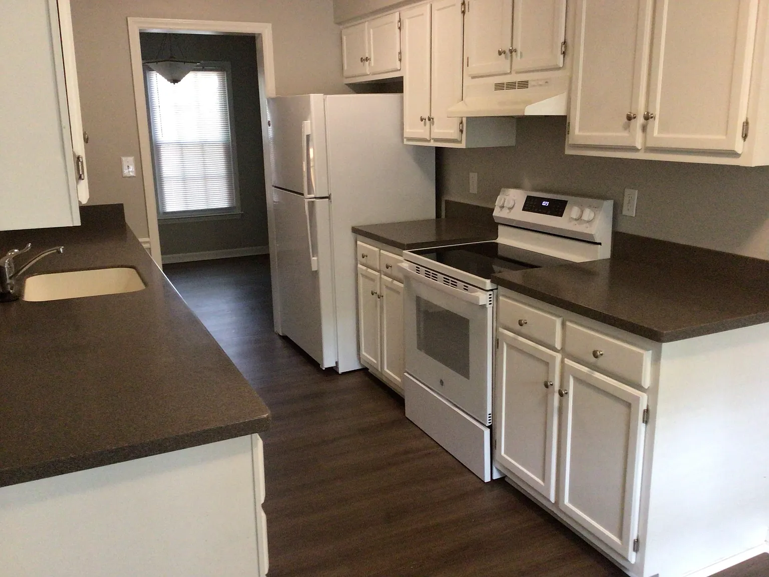 7405 Ashbury Ct — Photo 3